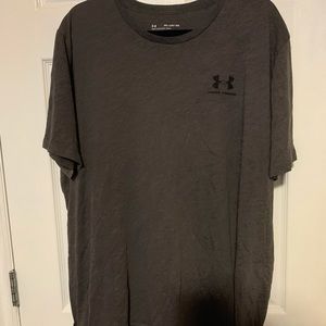 Mens under armour tee shirt